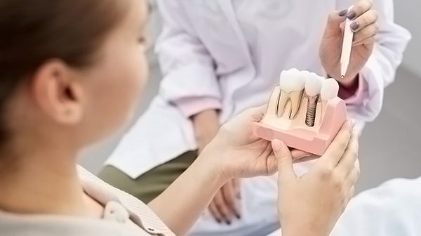 Dinții lipsă – o problemă care te va surprinde